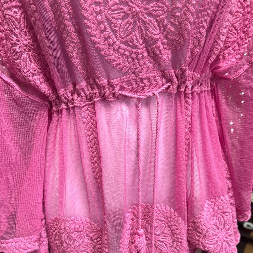 Elegant Pink Lace Women's Top - Picture 4 of 4